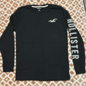 Men’s Hollister long-sleeve shirt